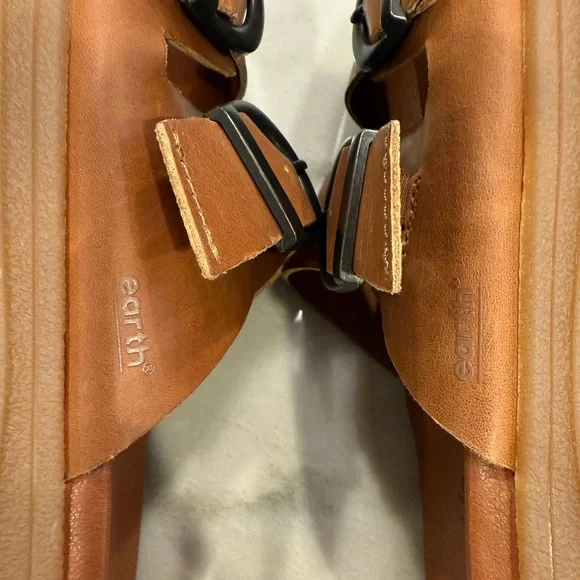 Earth Lory Slide Sandals Size 8 Brown Leather Buckles - Picture 11 of 13